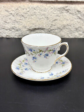Vintage Duchess Tranquillity Fine Bone China England Teacup & Saucer Floral Gold